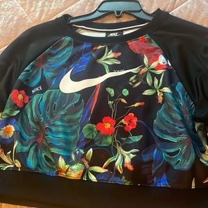 Nike pullover sweater